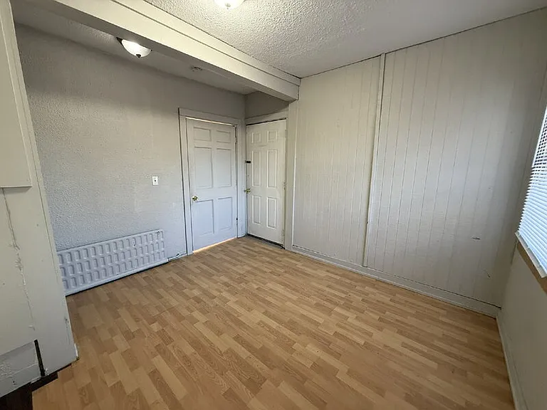 821 Broadway Ave #1 — Photo 11