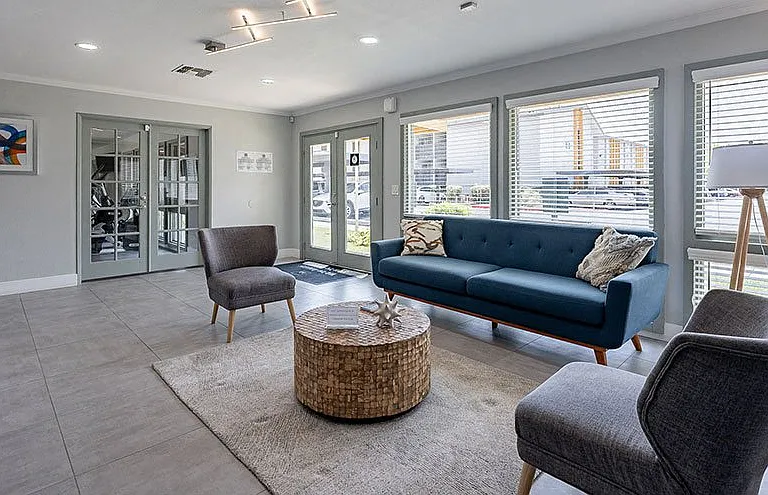 Parq on 50th Apartments — Photo 20