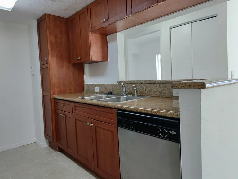 36 NW 6th Ave #803 — Photo 8