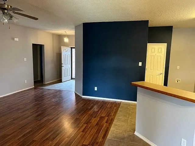 2817 Spencer Cir — Photo 3