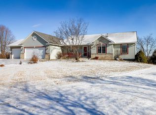 988 Cedar Ridge Ln SW, Oronoco, MN 55960