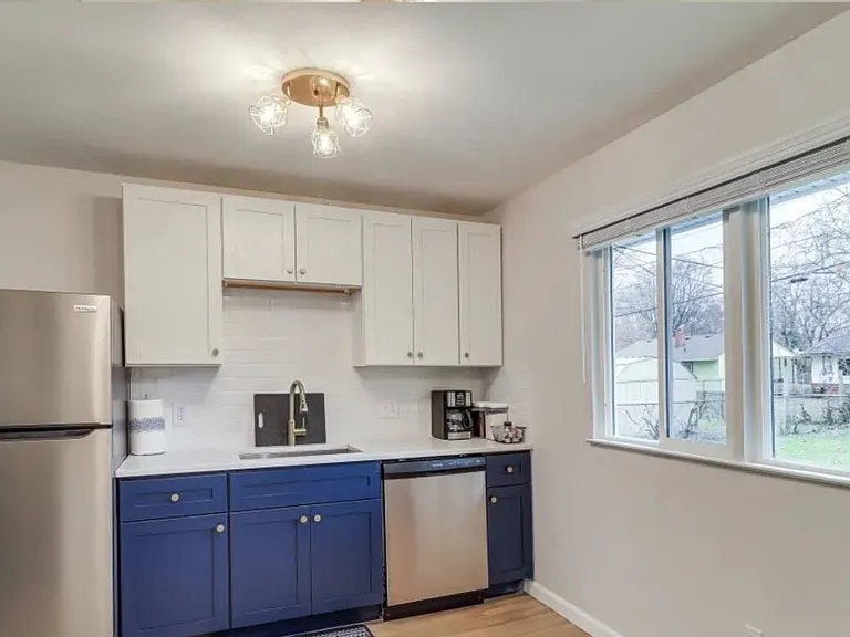 10251 Corning St — Photo 3