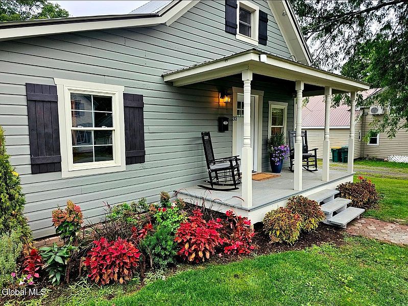 2nd image of 32 Alden Avenue