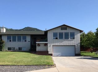 588 E Park Dr, Elk Ridge, UT 84651