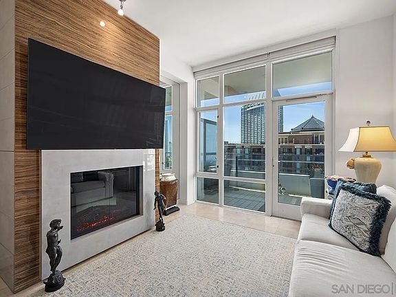 5th image of 550 Front St Unit 1006