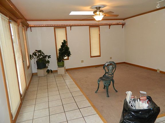 3rd image of 1411 Meadow Ave