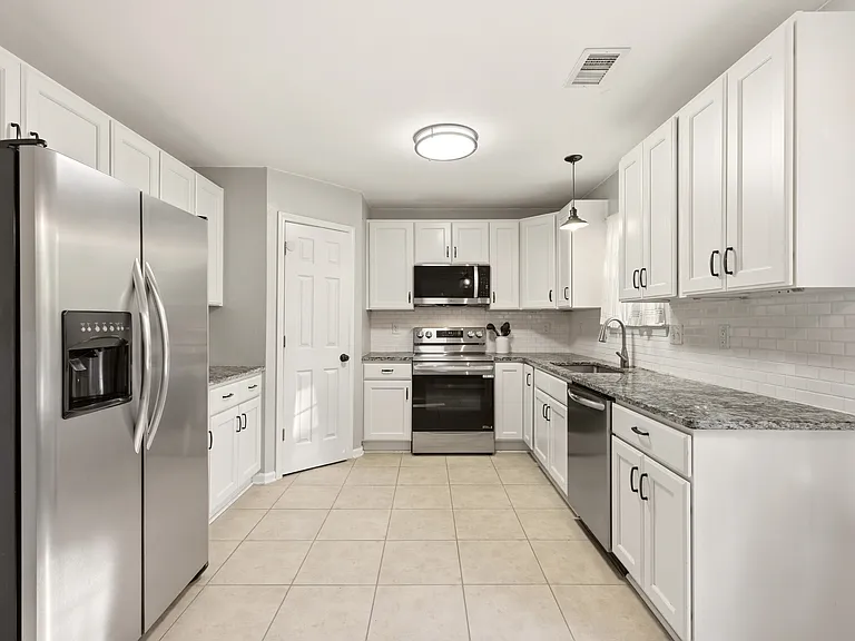 9 Whitewater Ct — Photo 11