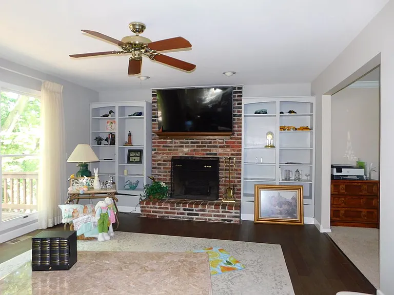 2833 Hilly Haven Ct — Photo 3