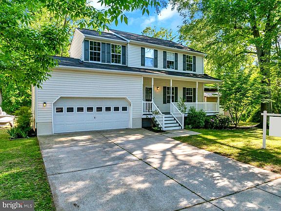 2nd image of 8121 Sagamore Way