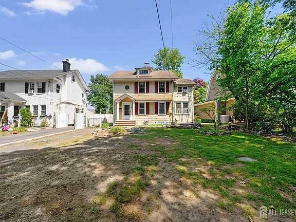 2nd image of 1943 Plainfield Ave