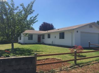 495 N 9th St, Harrisburg, OR