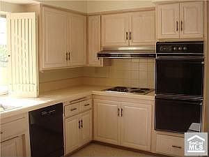 4th image of 5030 Calvin Ave