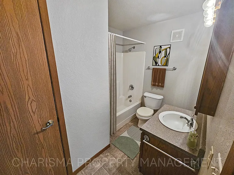 340 N Main Avenue — Photo 41