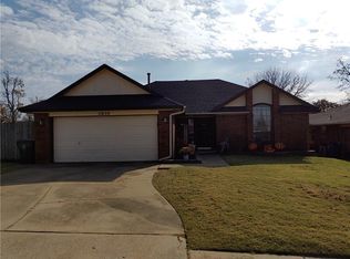 11650 Elmhurst Dr, Midwest City, OK 73130