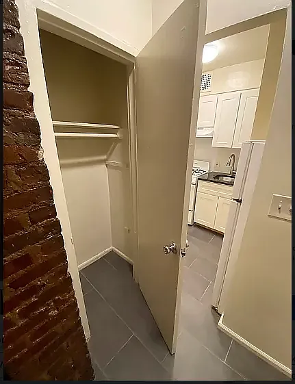 220 E 29th St #2A — Photo 11