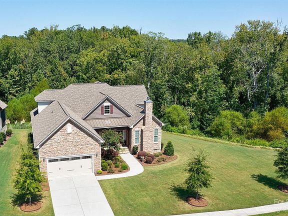 2nd image of 17202 Coves Edge Ln