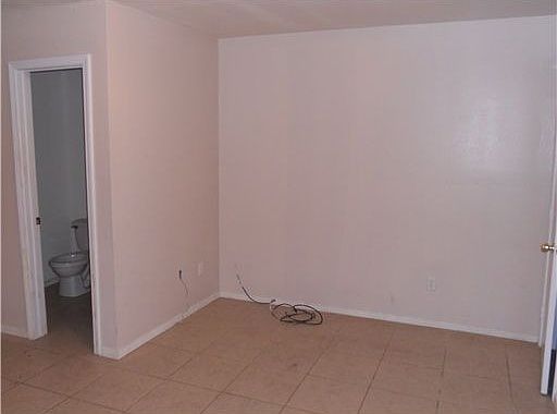 5th image of 7660 Shorewood Blvd