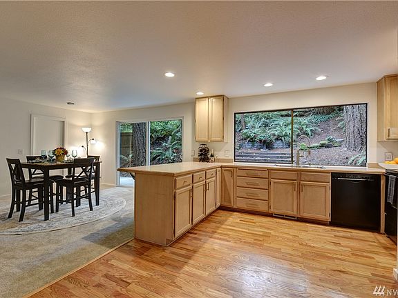 3rd image of 4901 NE 187th Pl