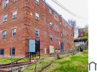 422 Chesapeake St SE #21, Washington, DC 20032