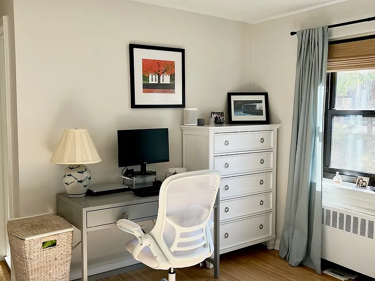 125 A2 primary bedroom