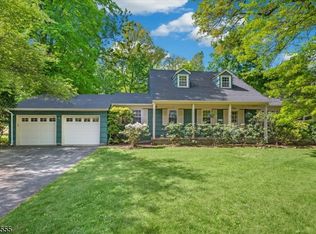 3 Beech Dr, Morris Plains, NJ 07950