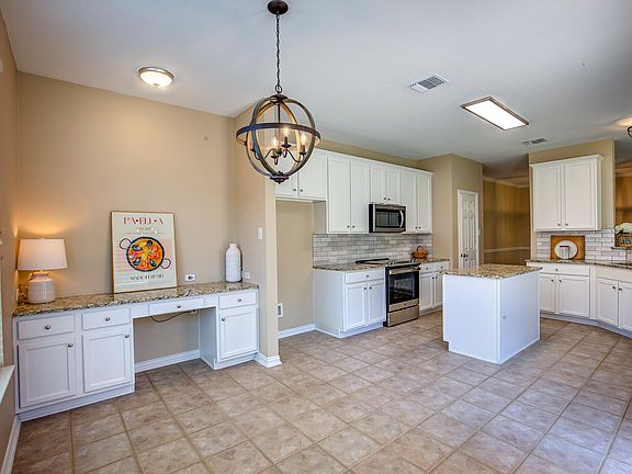 4th image of 840 Brittany Way