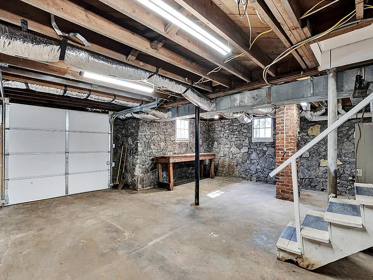 118 Pinehurst Ave — Photo 9