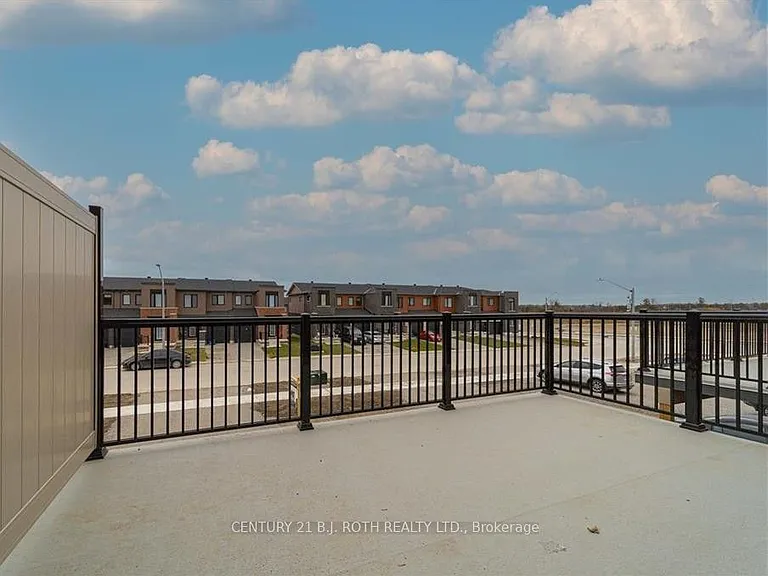 17 Fairlane Ave — Photo 8