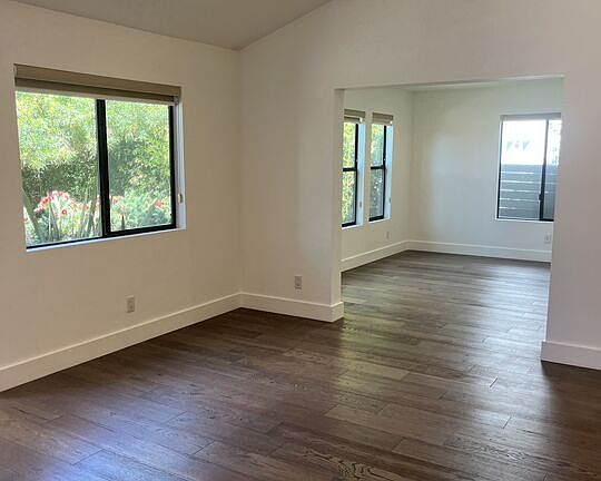 4th image of 3526 Kelton Ave