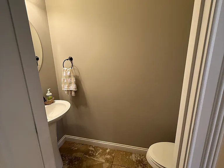 1719 Doran Rd S — Photo 10