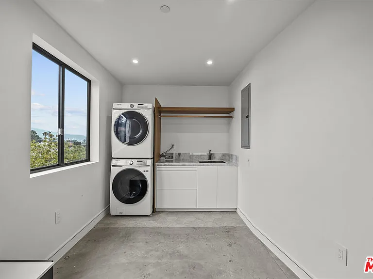2388 Lyric Ave — Photo 45