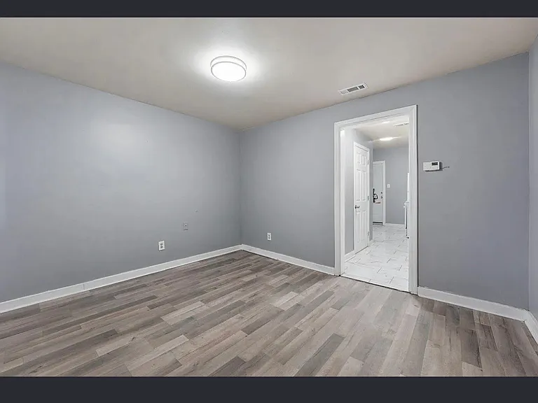 3906 Catalpa St #1 — Photo 4