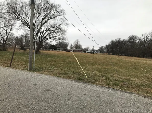 1415 W Canadian Ave, Vinita, OK 74301