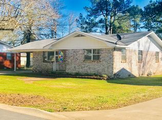 1408 Holloway St, Morrilton, AR 72110