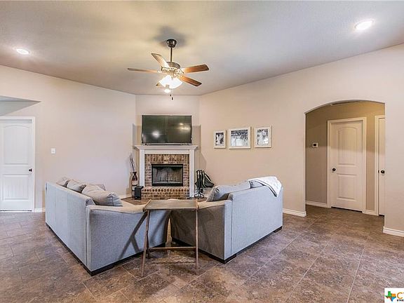 3rd image of 908 Karey Dr