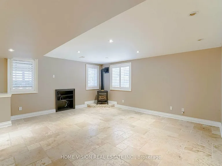 24 E Sandbanks Dr #BASEMENT — Photo 6