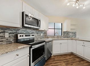 138 Weybridge Cir APT A, Royal Palm Beach, FL 33411