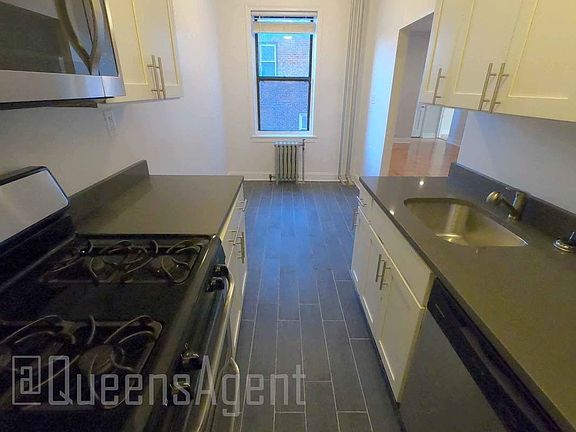 3rd image of 80-15 Grenfell St #27