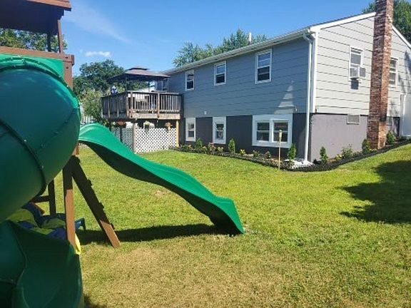 2nd image of 28 Lynn St