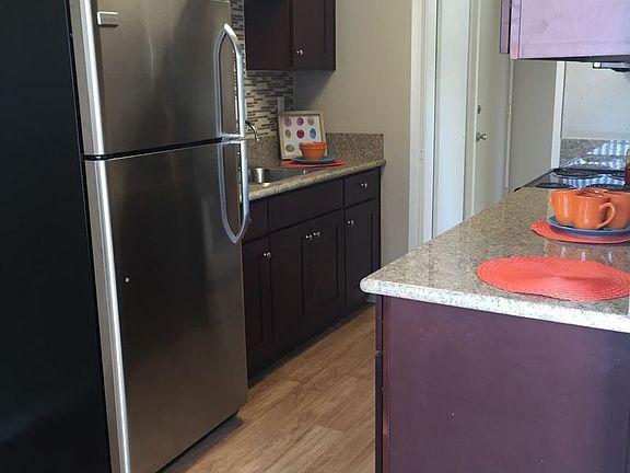 3rd image of 425 Lime Ave APT 306