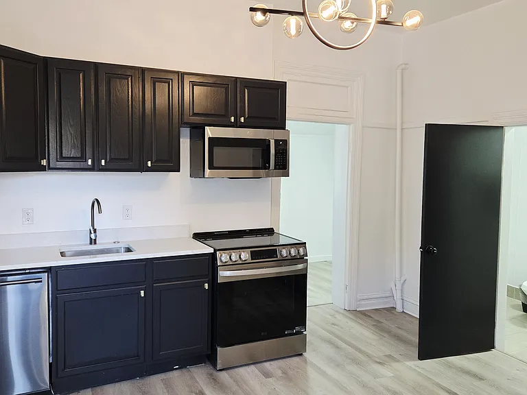 655 S Washington St #2 — Photo 22
