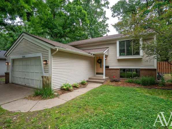 1344 Gladstone Dr SE, Grand Rapids, MI 49506