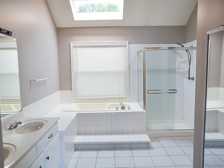 3636 Winchester Dr — Photo 8