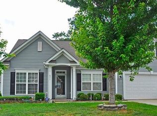 8311 Four Sisters Ln, Charlotte, NC 28215