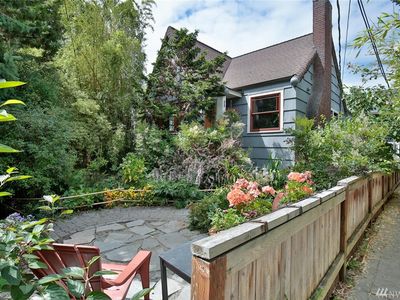 112 W Florentia St, Seattle, WA, 98119