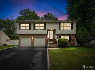 45 Kenmore Rd, Edison, NJ 08817