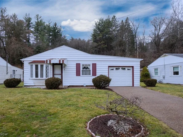 109 Greentree Ln, Weirton, WV 26062