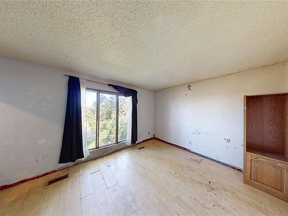 2nd image of 1633 RETALLACK STREET