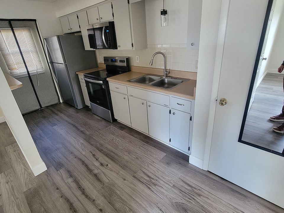 2nd image of 4918 16th St