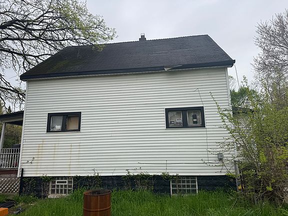 5th image of 376 Highland St